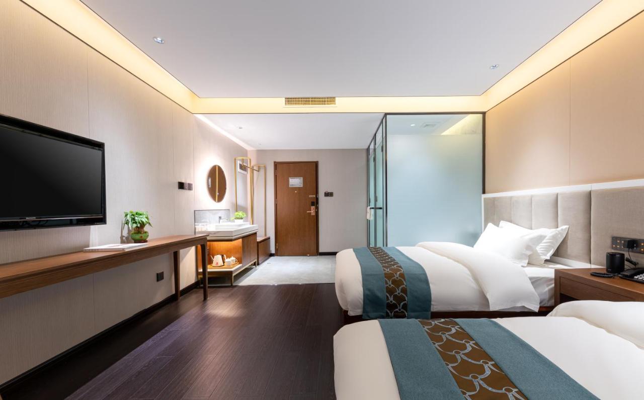 Beijing Tangfu Hotel - Located In The City Center Adjacent To The Subway Station Close To Nanluoguxiang Gulou Lama Temple Tiananmen Square Forbidden City Temple Of Heaven Providing Laundry Car Rental And Ticketing Services Bagian luar foto