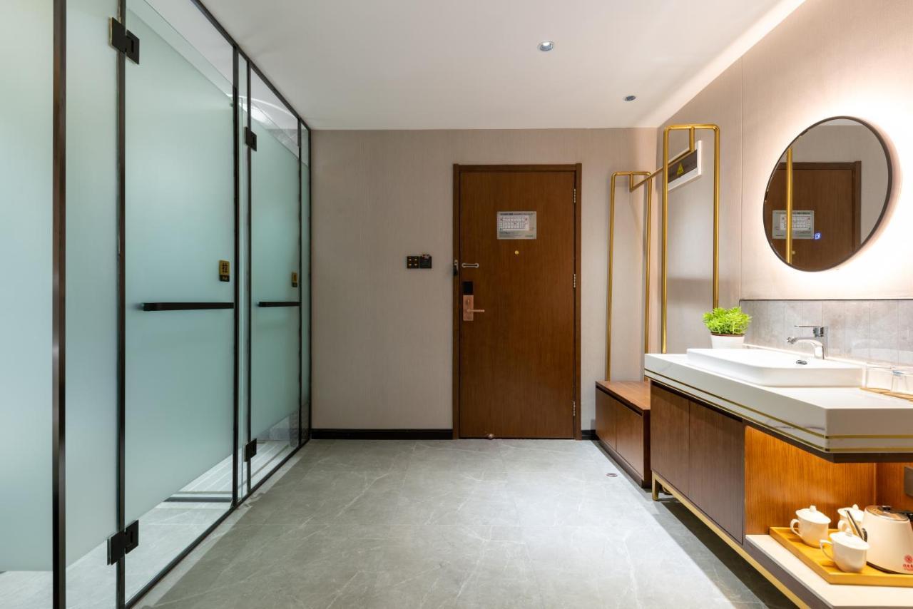 Beijing Tangfu Hotel - Located In The City Center Adjacent To The Subway Station Close To Nanluoguxiang Gulou Lama Temple Tiananmen Square Forbidden City Temple Of Heaven Providing Laundry Car Rental And Ticketing Services Bagian luar foto