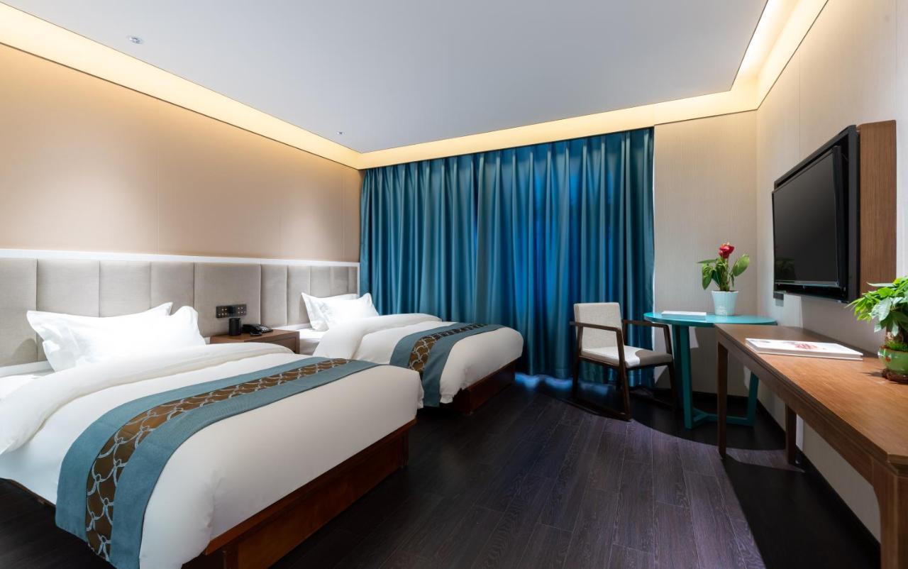 Beijing Tangfu Hotel - Located In The City Center Adjacent To The Subway Station Close To Nanluoguxiang Gulou Lama Temple Tiananmen Square Forbidden City Temple Of Heaven Providing Laundry Car Rental And Ticketing Services Bagian luar foto
