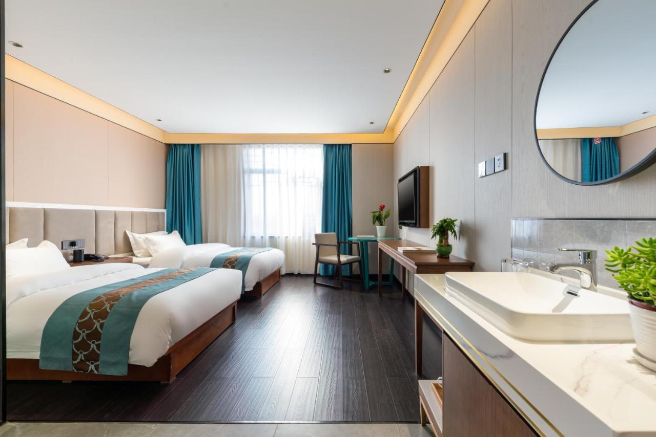 Beijing Tangfu Hotel - Located In The City Center Adjacent To The Subway Station Close To Nanluoguxiang Gulou Lama Temple Tiananmen Square Forbidden City Temple Of Heaven Providing Laundry Car Rental And Ticketing Services Bagian luar foto