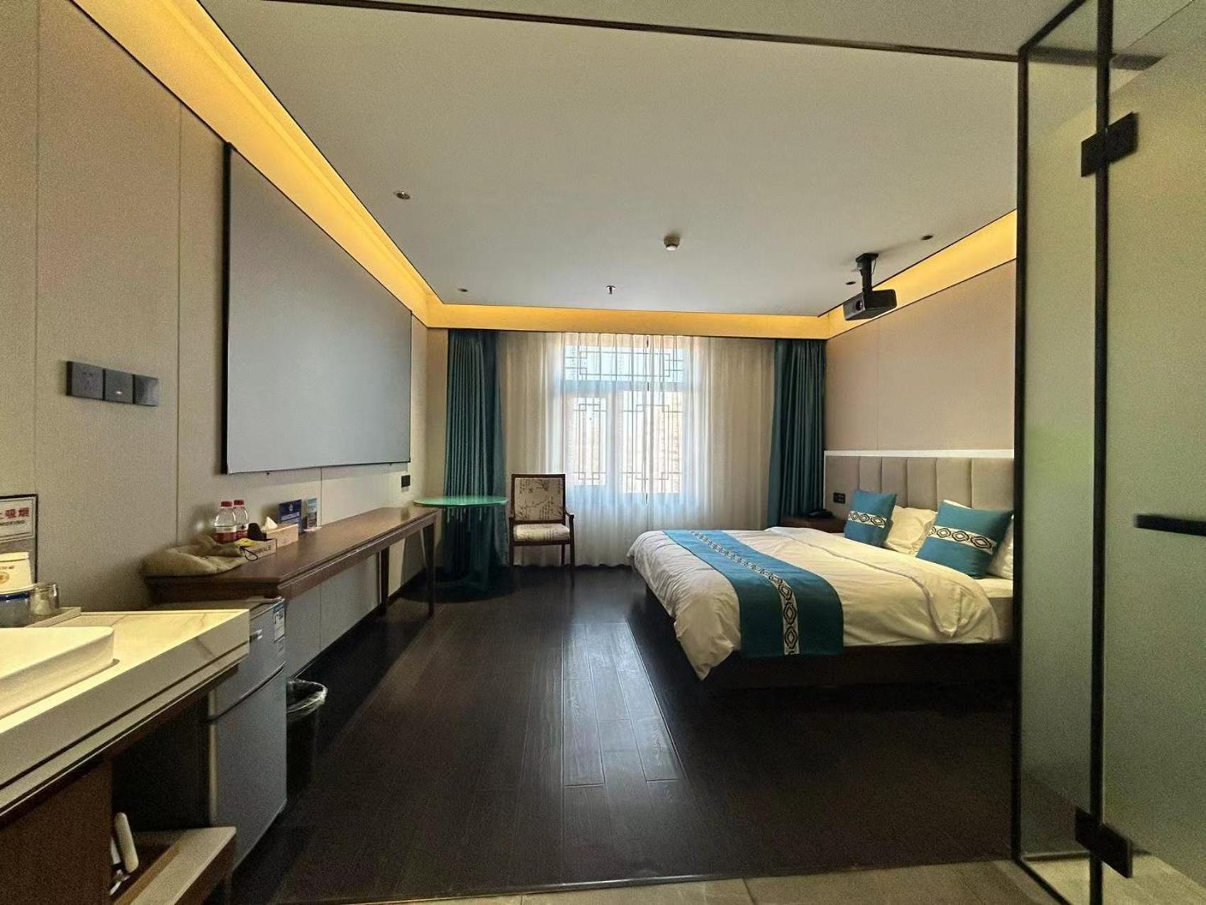 Beijing Tangfu Hotel - Located In The City Center Adjacent To The Subway Station Close To Nanluoguxiang Gulou Lama Temple Tiananmen Square Forbidden City Temple Of Heaven Providing Laundry Car Rental And Ticketing Services Bagian luar foto
