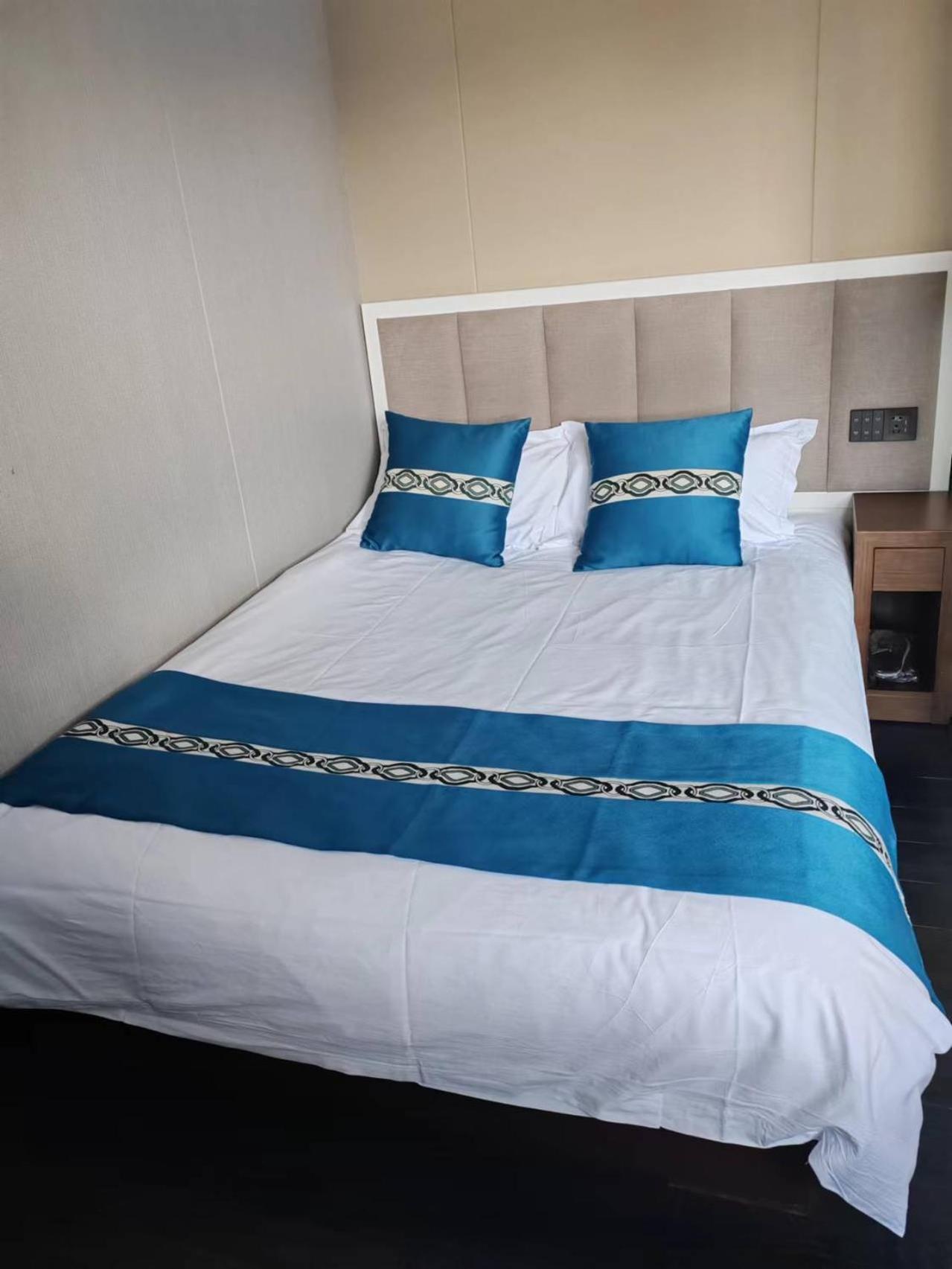 Beijing Tangfu Hotel - Located In The City Center Adjacent To The Subway Station Close To Nanluoguxiang Gulou Lama Temple Tiananmen Square Forbidden City Temple Of Heaven Providing Laundry Car Rental And Ticketing Services Bagian luar foto