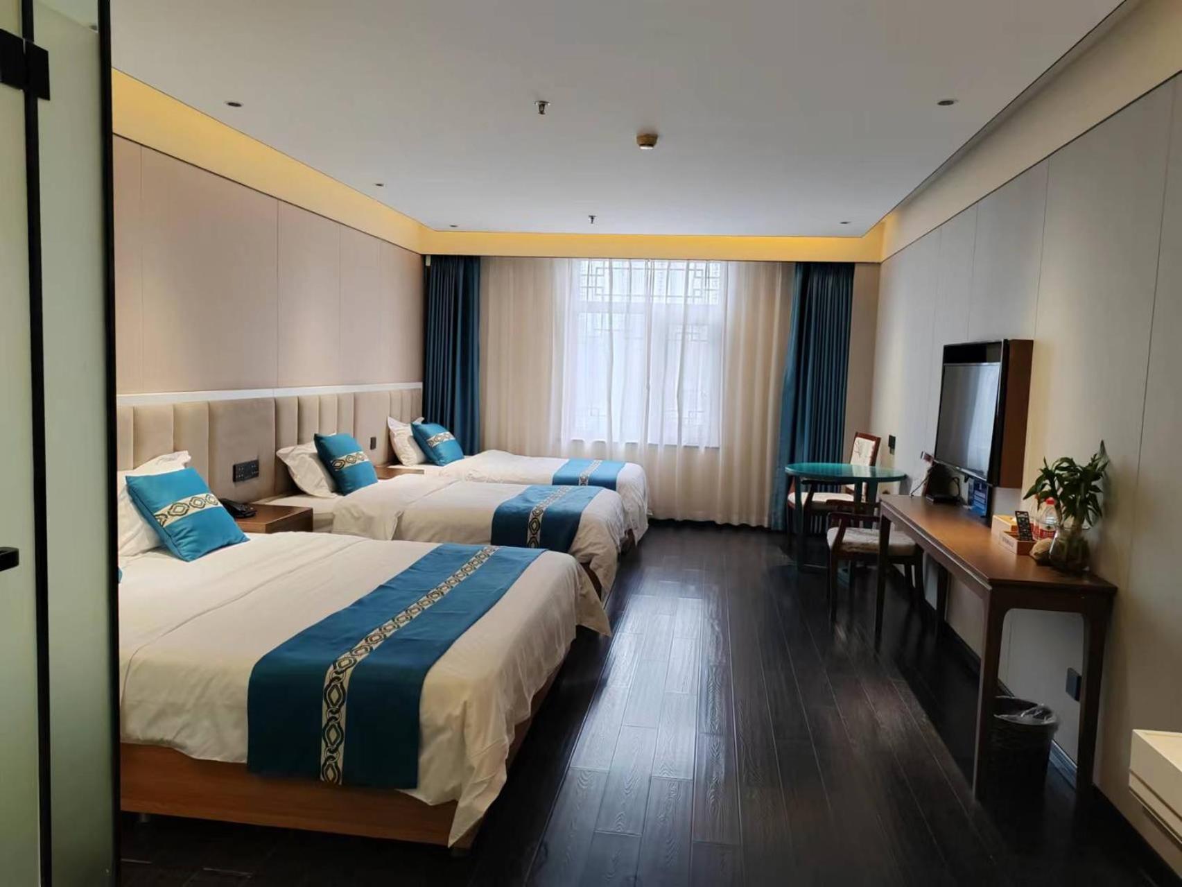Beijing Tangfu Hotel - Located In The City Center Adjacent To The Subway Station Close To Nanluoguxiang Gulou Lama Temple Tiananmen Square Forbidden City Temple Of Heaven Providing Laundry Car Rental And Ticketing Services Bagian luar foto